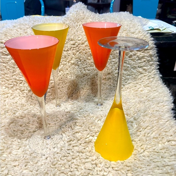 VINTAGE Blown Glass long stems; Orange and Yellow. Avant Garde, Champagne, Fancy - Picture 3 of 4